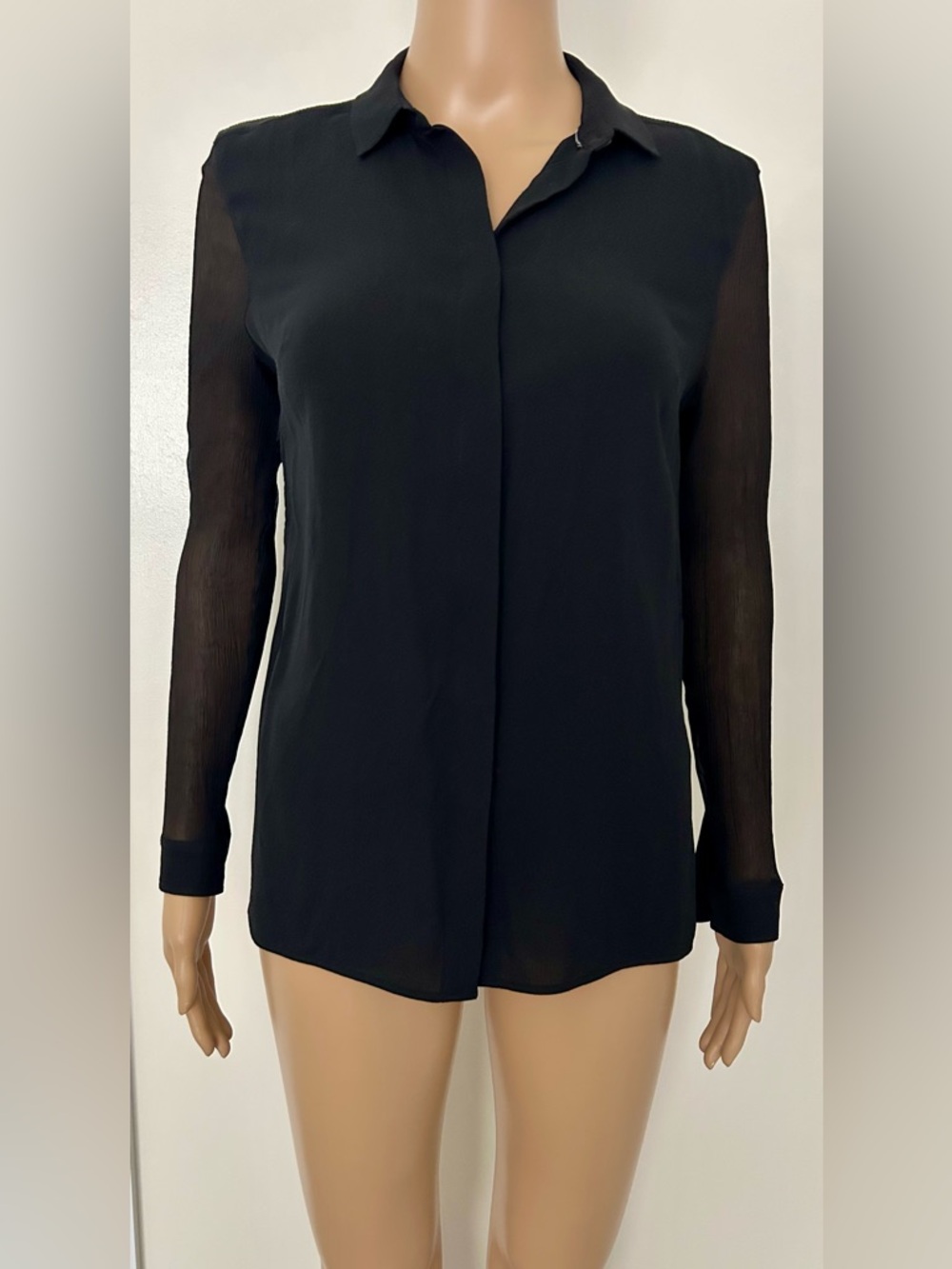 BURBERRY London Black Silk Blouse - UK 8 / US 6